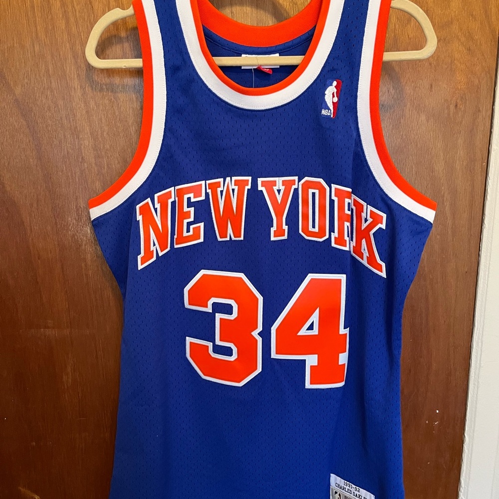 Mitchell & Ness Charles Oakley Jersey! Tags! Mens medium!